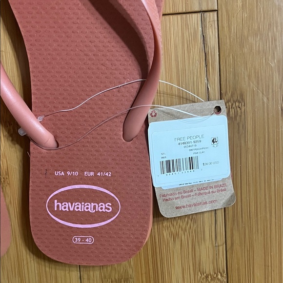 Havaianas Pink Sandals - Picture 2 of 2
